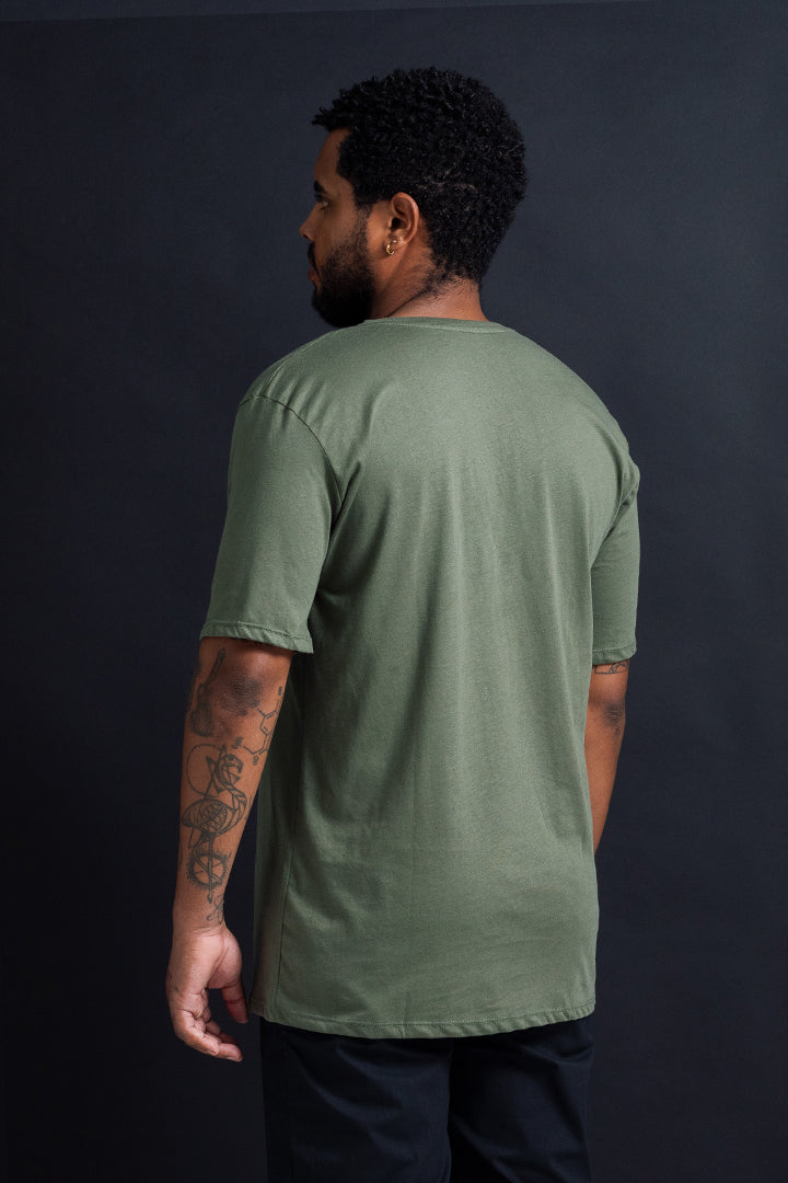 Camiseta básica verde oliva