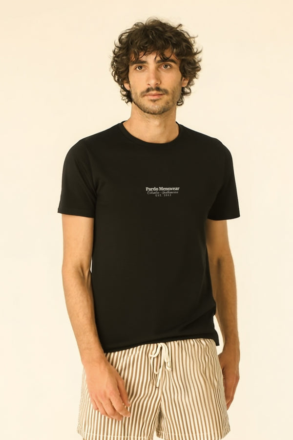 Camiseta negra trademark